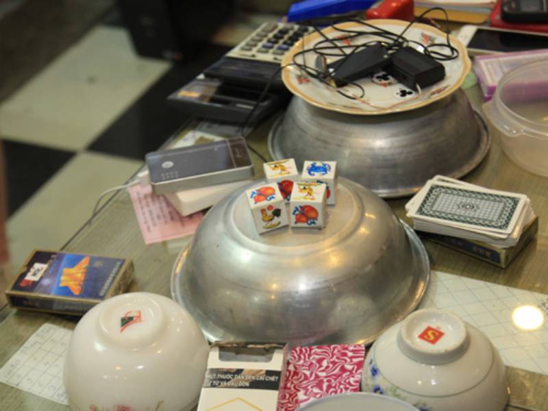 Đồ Xóc Đĩa Bịp Mới Nhất - Cách Hoạt Động Và Dấu Hiệu Nhận Biết 1 Đồ xóc đĩa bịp là gì?